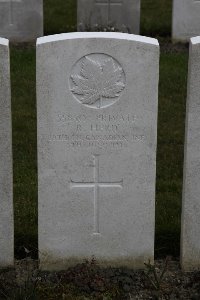 Lijssenthoek Military Cemetery - Herd, R
