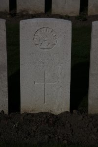 Lijssenthoek Military Cemetery - Herps, R H
