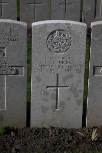 Lijssenthoek Military Cemetery - Hicks, F G R
