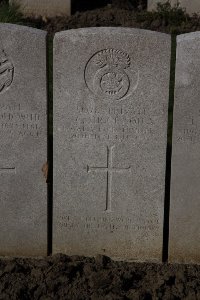 Lijssenthoek Military Cemetery - Higginson, C