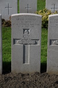 Lijssenthoek Military Cemetery - Hill, E