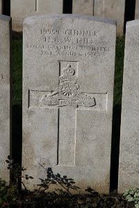 Lijssenthoek Military Cemetery - Hill, H G W
