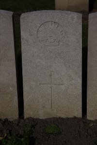 Lijssenthoek Military Cemetery - Hilton, Frederick