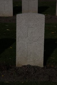 Lijssenthoek Military Cemetery - Hind, J
