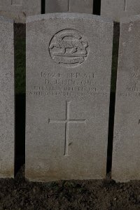 Lijssenthoek Military Cemetery - Hinton, Daniel John