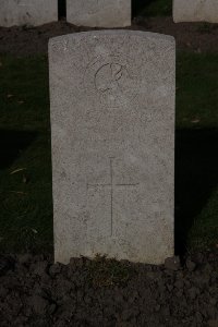 Lijssenthoek Military Cemetery - Hoare, R H