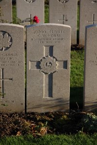 Lijssenthoek Military Cemetery - Hobbs, C W