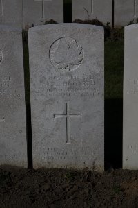 Lijssenthoek Military Cemetery - Hogarth, James