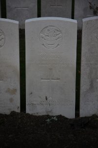 Lijssenthoek Military Cemetery - Hogg, W