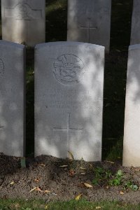 Lijssenthoek Military Cemetery - Holdsworth, Joseph