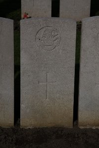 Lijssenthoek Military Cemetery - Holdworth, William