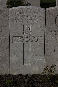 Lijssenthoek Military Cemetery - Holland, Alfred