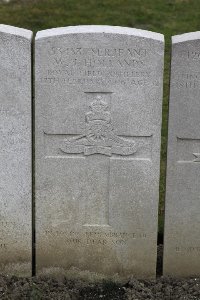 Lijssenthoek Military Cemetery - Hollands, William James