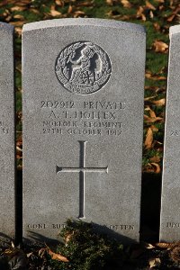 Lijssenthoek Military Cemetery - Hollex, A T