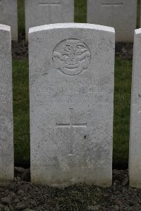 Lijssenthoek Military Cemetery - Hollingworth, Colin