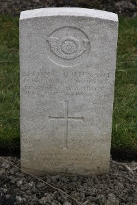 Lijssenthoek Military Cemetery - Holmes, Oswald Matthews
