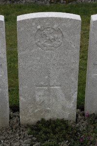 Lijssenthoek Military Cemetery - Hooper, A L