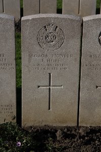 Lijssenthoek Military Cemetery - Hope, J
