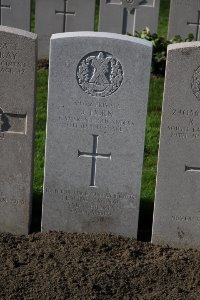 Lijssenthoek Military Cemetery - Horn, J