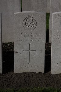 Lijssenthoek Military Cemetery - Horsfield, R