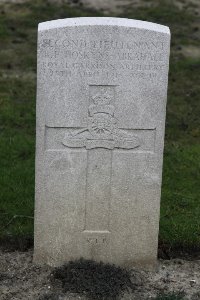 Lijssenthoek Military Cemetery - Hoskyns-Abrahall, Bennet Edmund