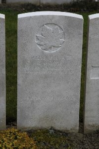 Lijssenthoek Military Cemetery - Howe, Robert