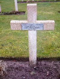 Lijssenthoek Military Cemetery - Huet, Marcel Lucien