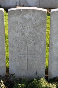 Lijssenthoek Military Cemetery - Hughes, F G