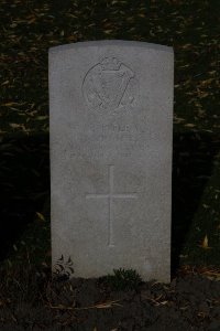 Lijssenthoek Military Cemetery - Hughes, Thomas