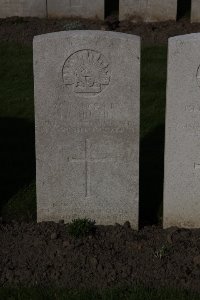 Lijssenthoek Military Cemetery - Hughes, Thomas Edward