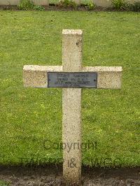 Lijssenthoek Military Cemetery - Huchet, Constant