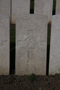 Lijssenthoek Military Cemetery - Hulett, Frank William Henry