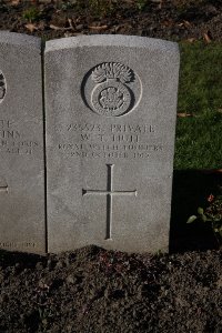 Lijssenthoek Military Cemetery - Hull, W T