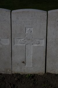 Lijssenthoek Military Cemetery - Hunt, George