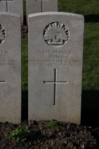 Lijssenthoek Military Cemetery - Hunter, Foster