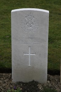 Lijssenthoek Military Cemetery - Hurrell, John William