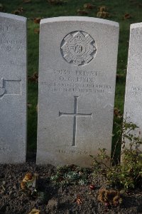 Lijssenthoek Military Cemetery - Hyde, O G