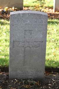 Lijssenthoek Military Cemetery - Ingham, Robert John Fitzgerald