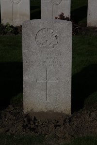 Lijssenthoek Military Cemetery - Irwin, Charles Duff