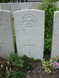 Lijssenthoek Military Cemetery - Isherwood, R