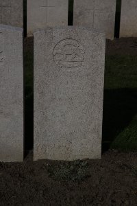 Lijssenthoek Military Cemetery - Isle, Robert