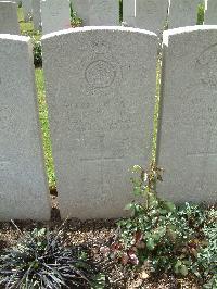 Lijssenthoek Military Cemetery - Izzard, Tom