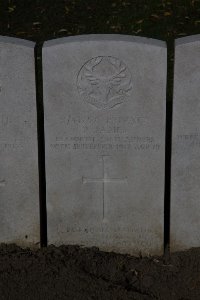 Lijssenthoek Military Cemetery - James, Phillip