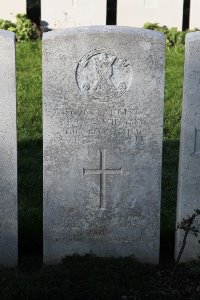 Lijssenthoek Military Cemetery - Jamie, Montague Gunning