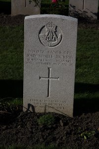 Lijssenthoek Military Cemetery - Johnson, John George