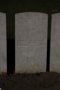 Lijssenthoek Military Cemetery - Johnson, Thomas William
