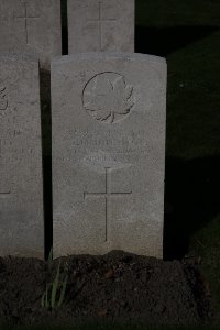 Lijssenthoek Military Cemetery - Johnston, James Miller
