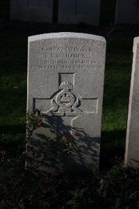 Lijssenthoek Military Cemetery - Jones, John Richard