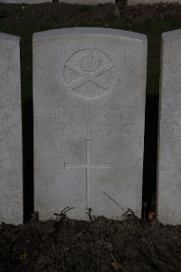 Lijssenthoek Military Cemetery - Jones, Peter McKenzie