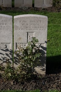 Lijssenthoek Military Cemetery - Jones, W H